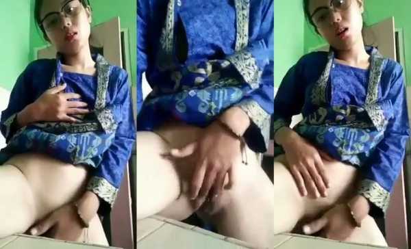 Nepali Girl Masturbating her pussy